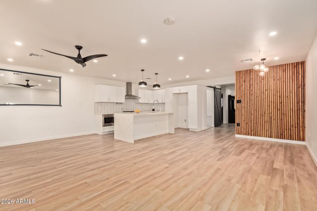 4121 W Alta Vista Road, Phoenix, AZ 85041