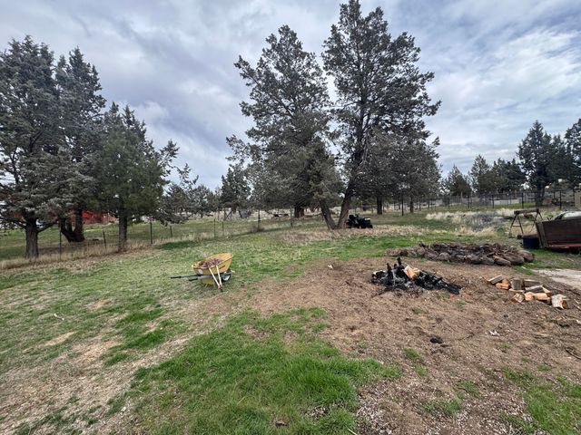 8685 Sisters View Place, Terrebonne, OR 97760