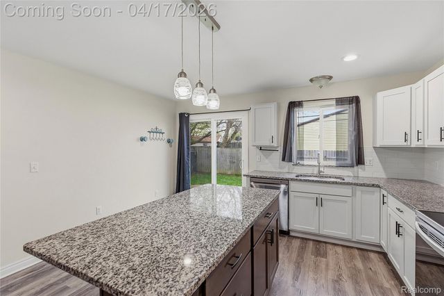 19088 Florida Street, Roseville, MI 48066