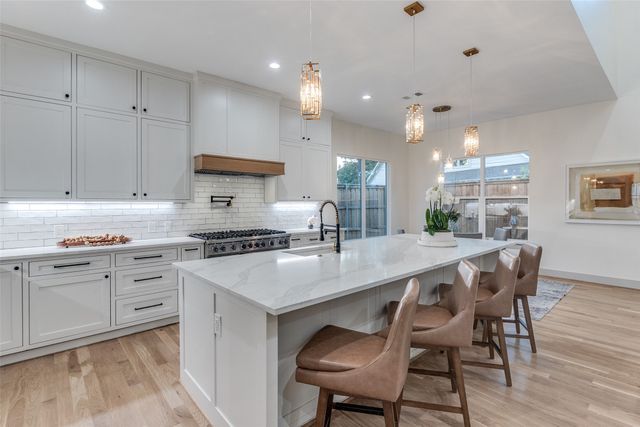 3903 Lively Lane, Dallas, TX 75220