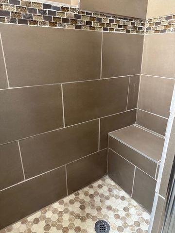 1204 6th Street, Peru, IL 61354