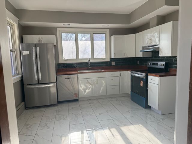 1204 6th Street, Peru, IL 61354