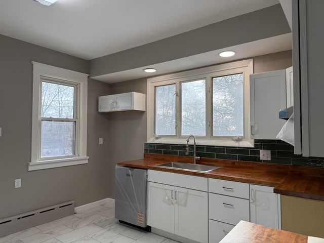 1204 6th Street, Peru, IL 61354