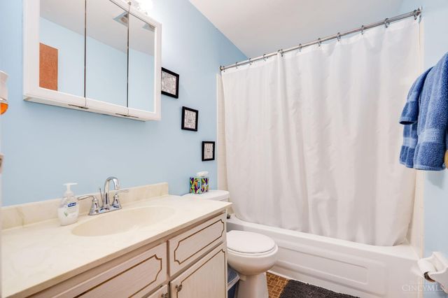 1403 Williamsburg Court, Fairborn, OH 45324
