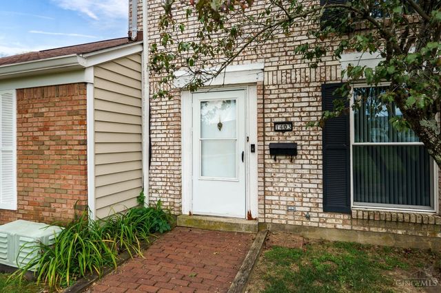 1403 Williamsburg Court, Fairborn, OH 45324