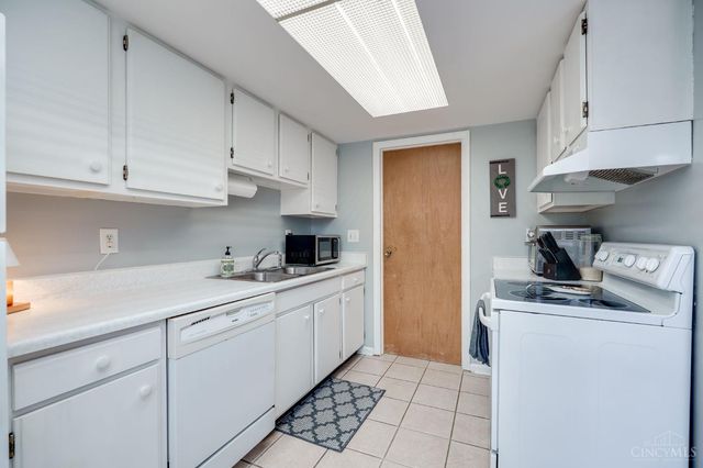 1403 Williamsburg Court, Fairborn, OH 45324
