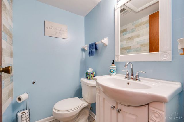 1403 Williamsburg Court, Fairborn, OH 45324