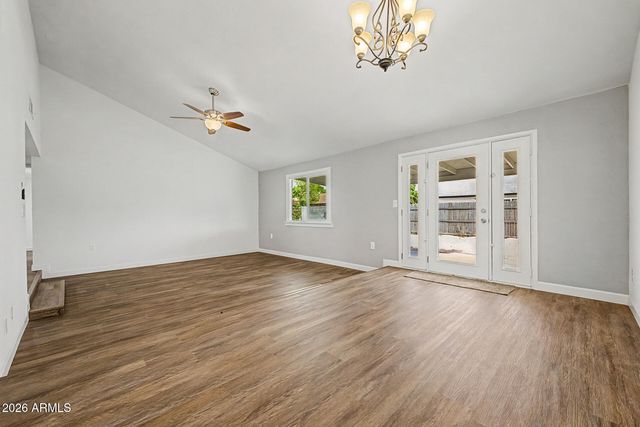 8861 W WELDON Avenue, Phoenix, AZ 85037