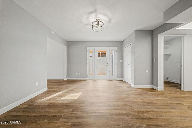 8861 W WELDON Avenue, Phoenix, AZ 85037