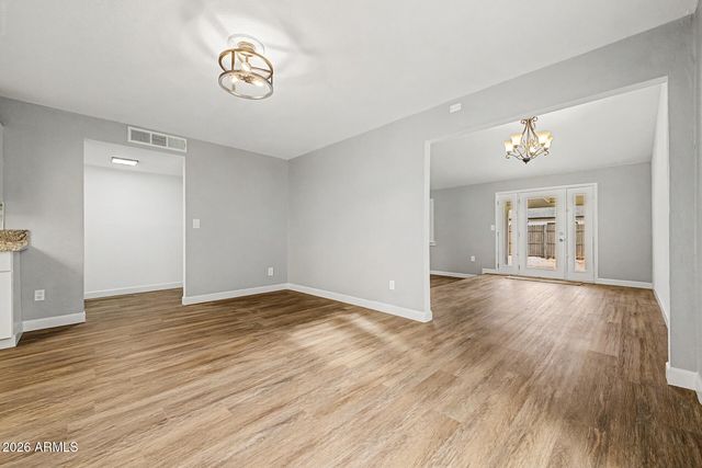 8861 W WELDON Avenue, Phoenix, AZ 85037