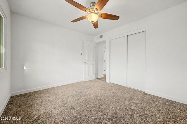 8861 W WELDON Avenue, Phoenix, AZ 85037