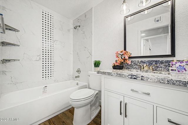 8861 W WELDON Avenue, Phoenix, AZ 85037