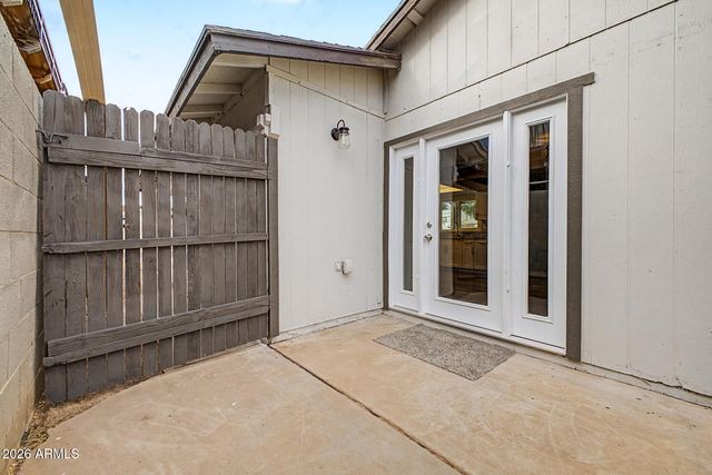 8861 W WELDON Avenue, Phoenix, AZ 85037