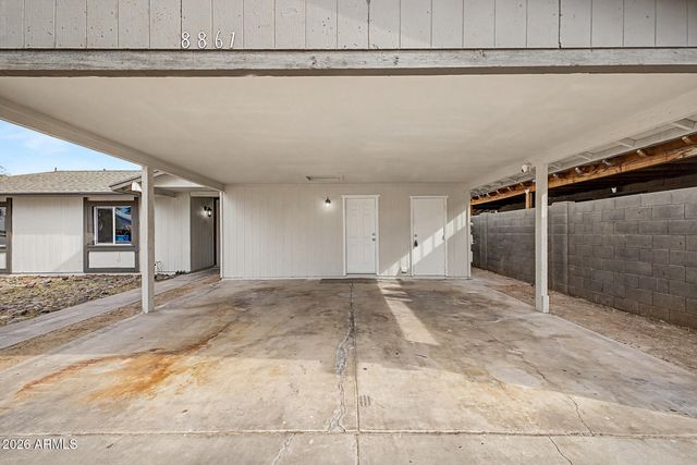 8861 W WELDON Avenue, Phoenix, AZ 85037