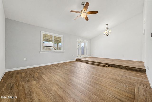 8861 W WELDON Avenue, Phoenix, AZ 85037