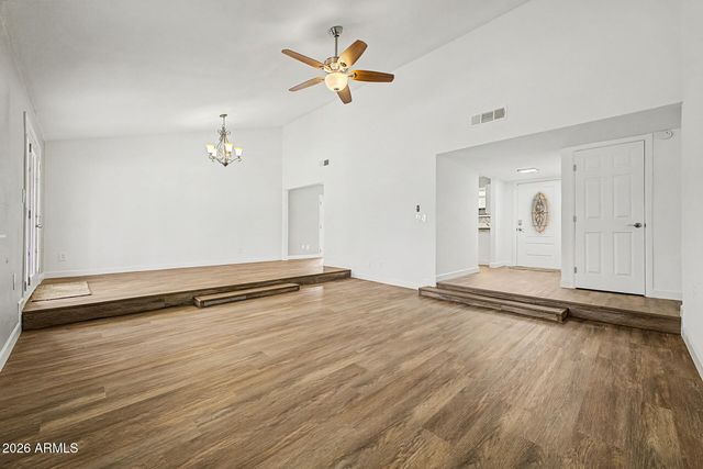 8861 W WELDON Avenue, Phoenix, AZ 85037