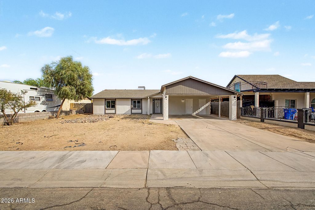 8861 W WELDON Avenue, Phoenix, AZ 85037 — photo 3