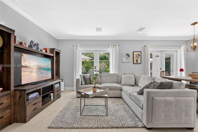 1524 Siena Ave, Coral Gables, FL 33146