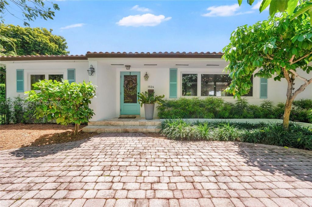 1524 Siena Ave, Coral Gables, FL 33146