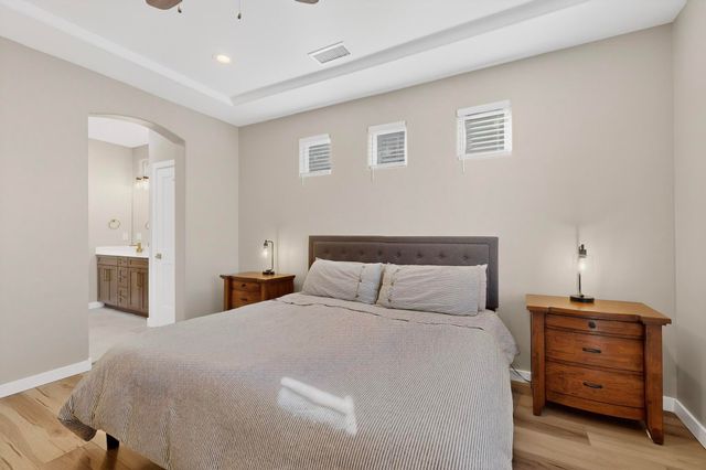 6404 Red Falcon Drive NE, Rio Rancho, NM 87144