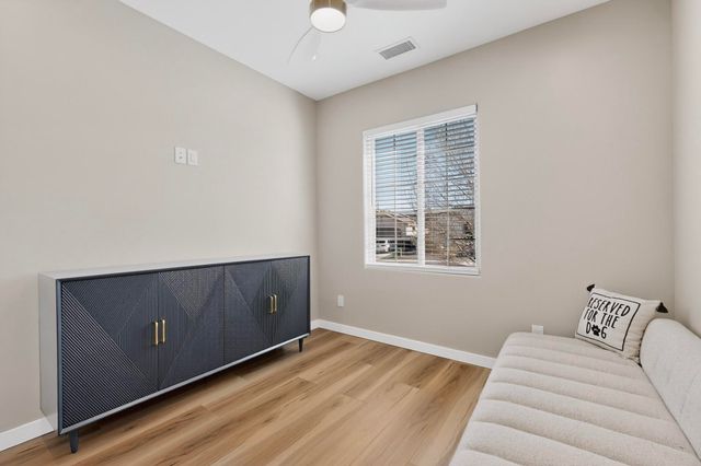 6404 Red Falcon Drive NE, Rio Rancho, NM 87144