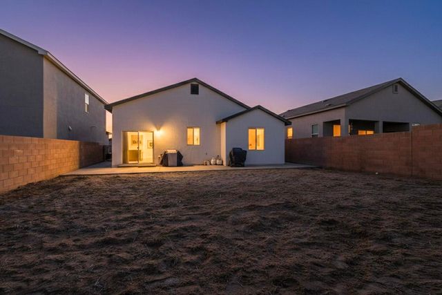 6404 Red Falcon Drive NE, Rio Rancho, NM 87144