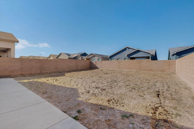 6404 Red Falcon Drive NE, Rio Rancho, NM 87144