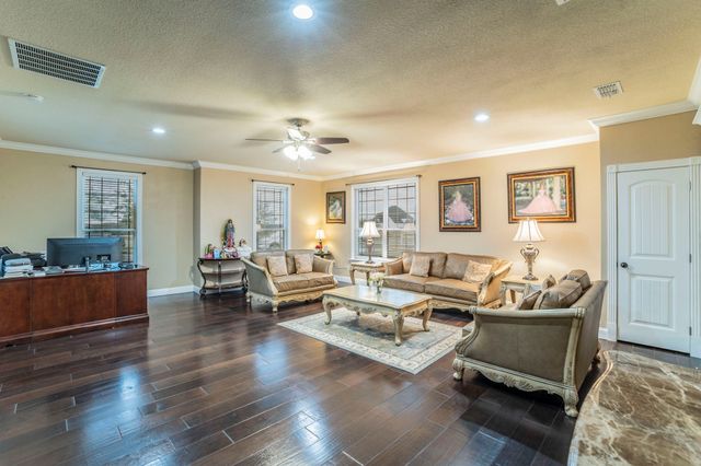 1019 Gin Road, Ennis, TX 75119