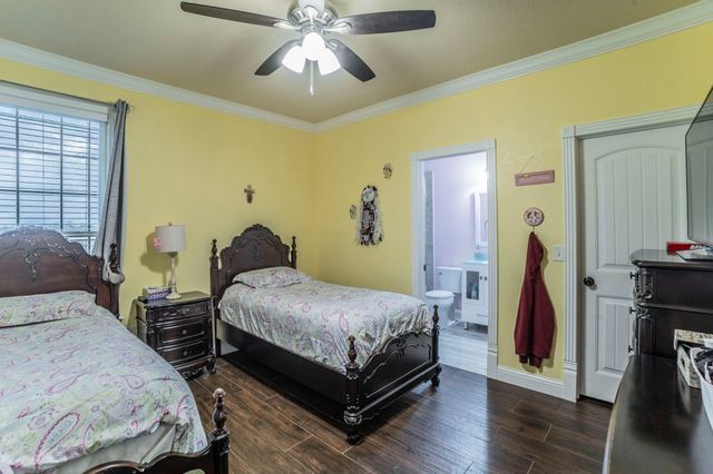 1019 Gin Road, Ennis, TX 75119