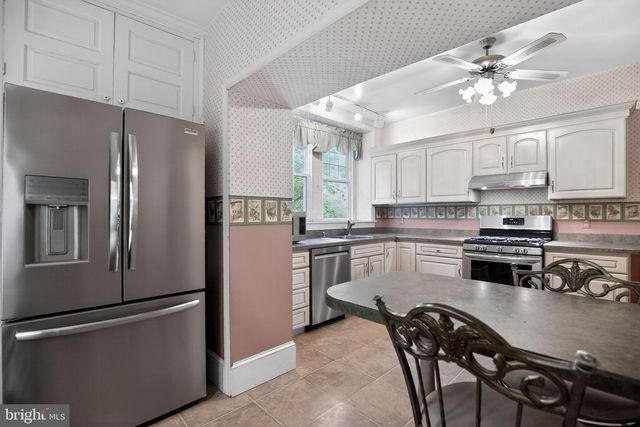 121 WELDY AVE, Oreland, PA 19075