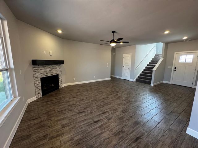 1300 Lighthorsemen Way, Choctaw, OK 73020