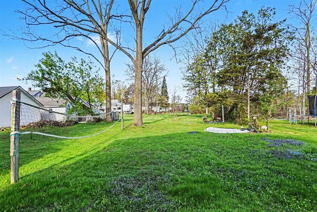 215 N Division Avenue, Fremont, MI 49412