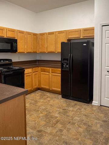 5151 PLAYPEN Drive, 7-2, Jacksonville, FL 32210