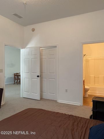 5151 PLAYPEN Drive, 7-2, Jacksonville, FL 32210