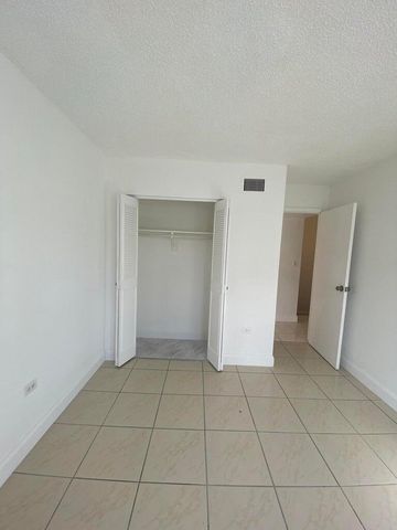 3031 E Missionwood Lane, Miramar, FL 33025