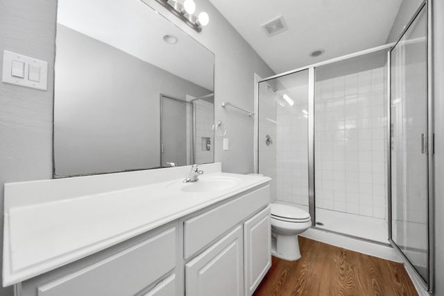 1324 S Johnson Street, Alvin, TX 77511