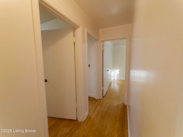 8200 Joyce Dr, Louisville, KY 40219