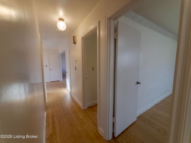 8200 Joyce Dr, Louisville, KY 40219