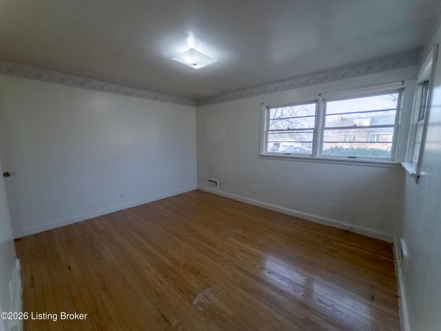 8200 Joyce Dr, Louisville, KY 40219