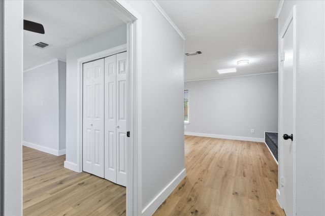 2202 E Mitchell Street, Arlington, TX 76010