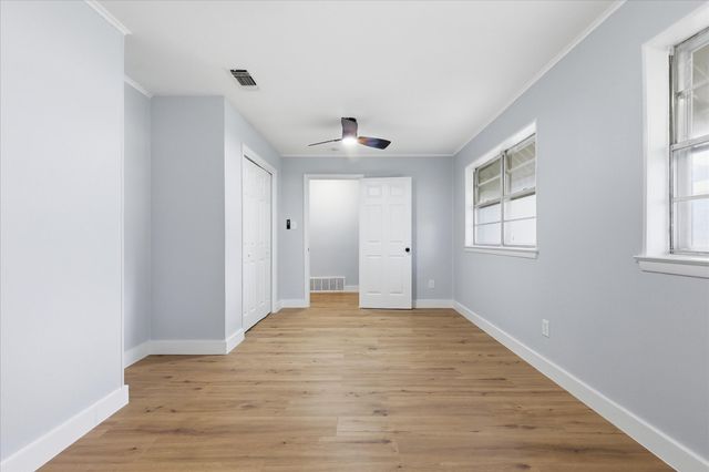 2202 E Mitchell Street, Arlington, TX 76010