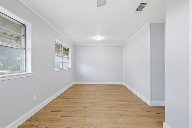 2202 E Mitchell Street, Arlington, TX 76010