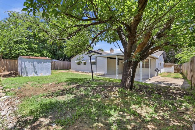 2202 E Mitchell Street, Arlington, TX 76010