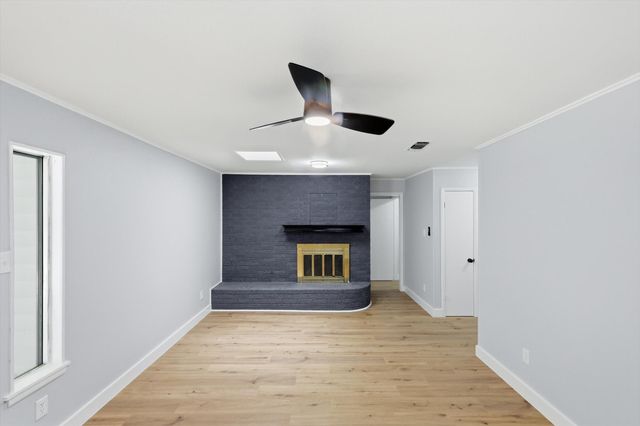 2202 E Mitchell Street, Arlington, TX 76010