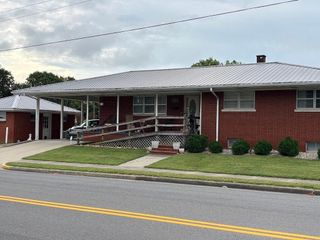 102 Main Street, Russell Springs, KY 42642