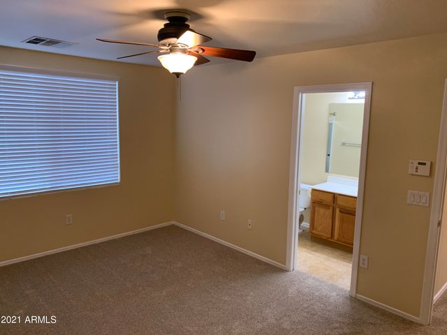 3040 W Cavalry Drive, Phoenix, AZ 85086