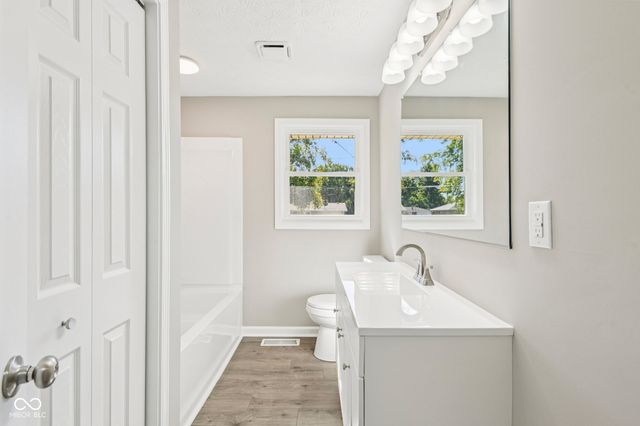 311 Fall Creek Drive, Anderson, IN 46013