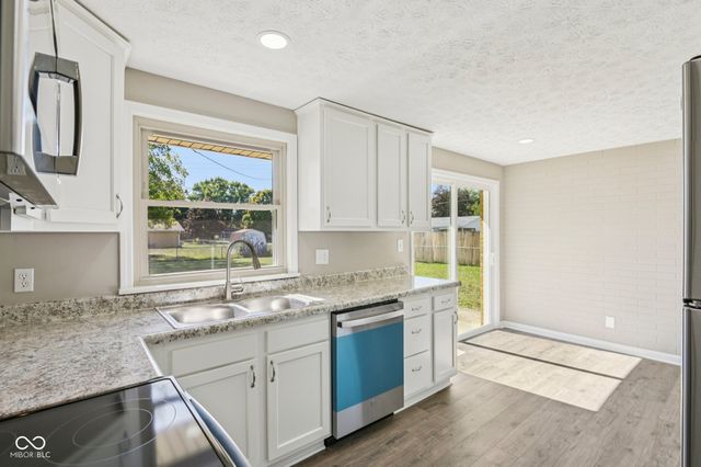 311 Fall Creek Drive, Anderson, IN 46013