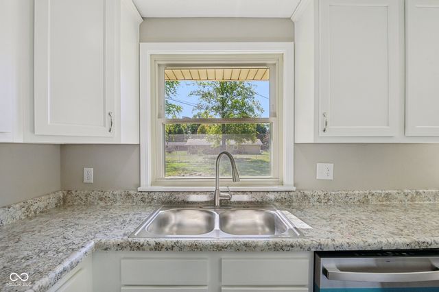 311 Fall Creek Drive, Anderson, IN 46013