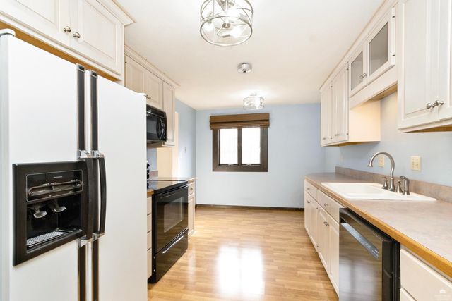 320 Twykingham Place, Manhattan, KS 66503